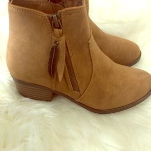 Girls brown bootie/ ankle boots size 2
